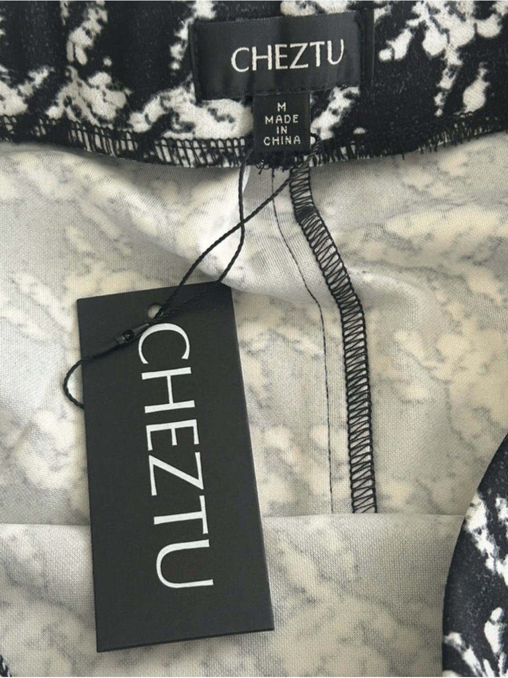 Black & White Houndstooth Pencil Skirt - Picture 2 of 5